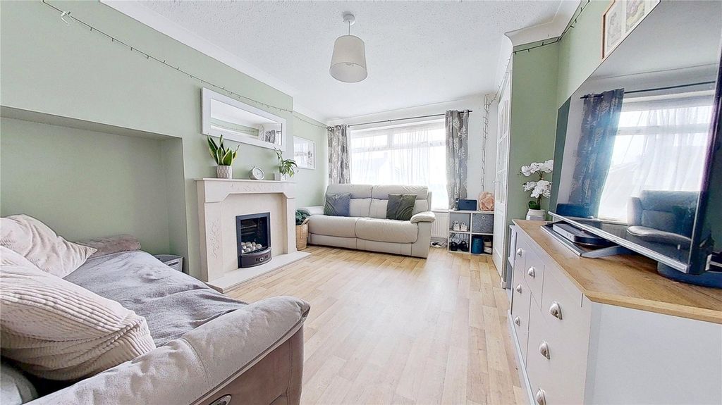 Property photo 3 of 8 Picture No. 05