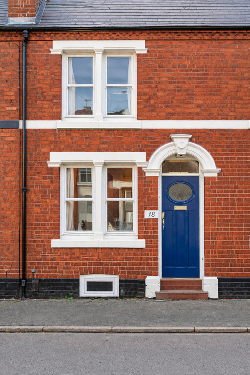 Property photo 1 of 17