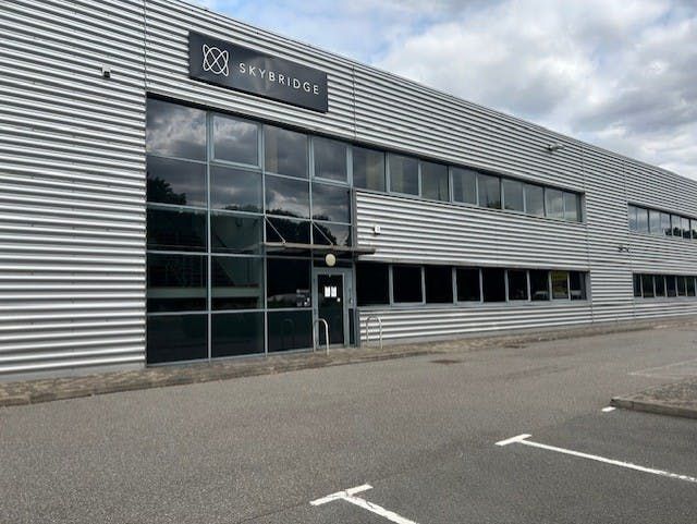 Property photo 1 of 5 V7 Vector Park