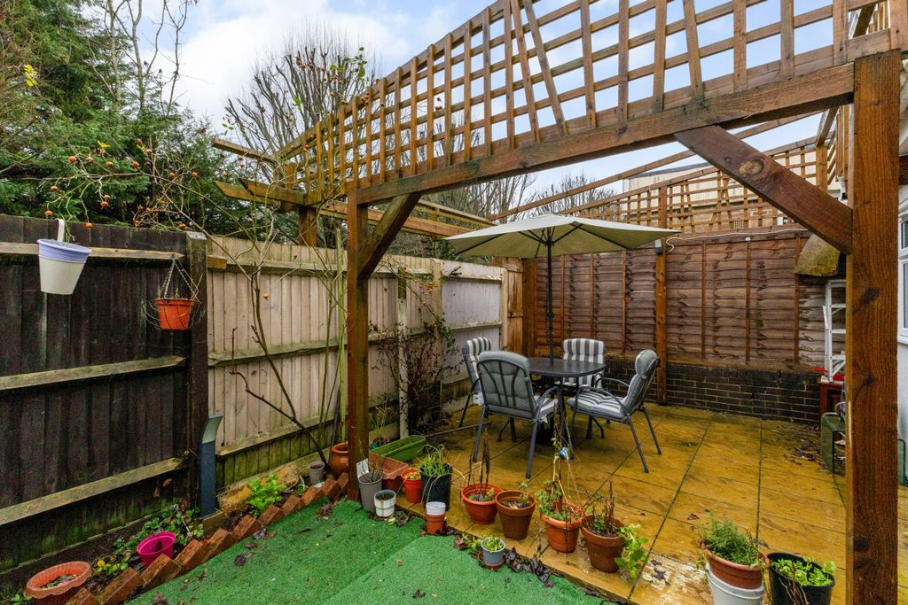 Property photo 1 of 24