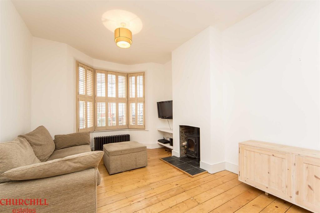 Property photo 3 of 24