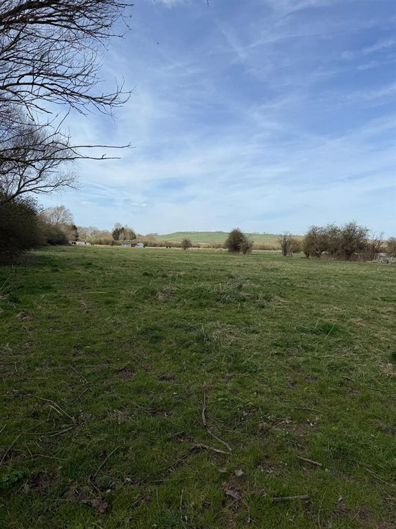 Property photo 3 of 12 5De67183-97dc-48B5-Ae22-B4B371Ca3c68.Jpg