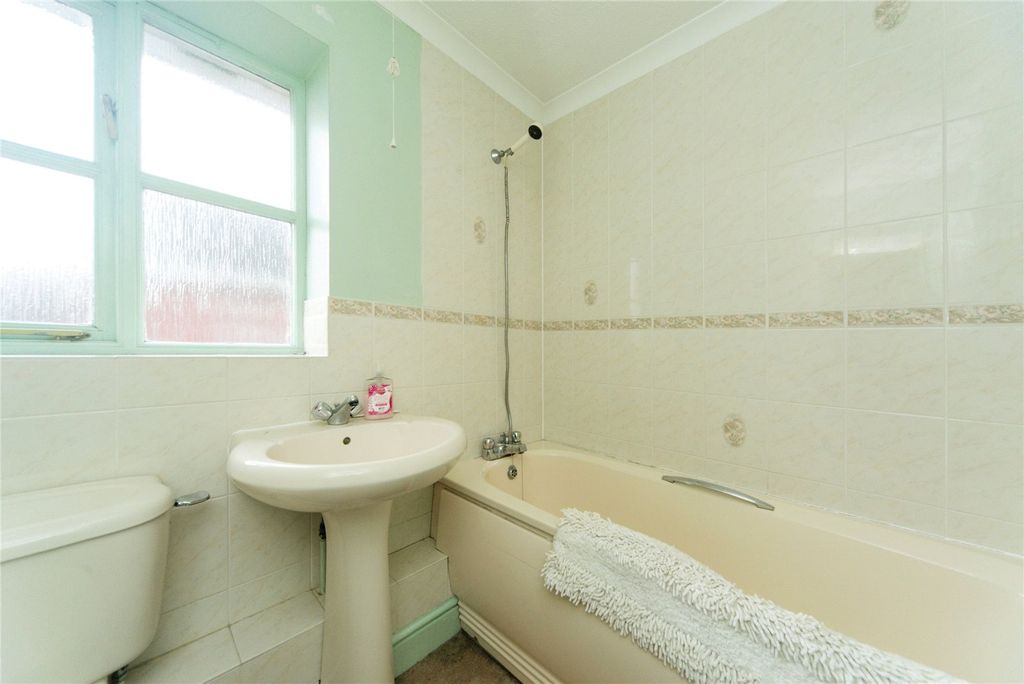 Property photo 2 of 16 Picture No. 01