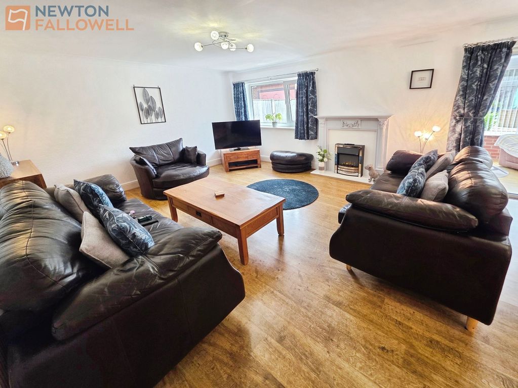 Property photo 3 of 38