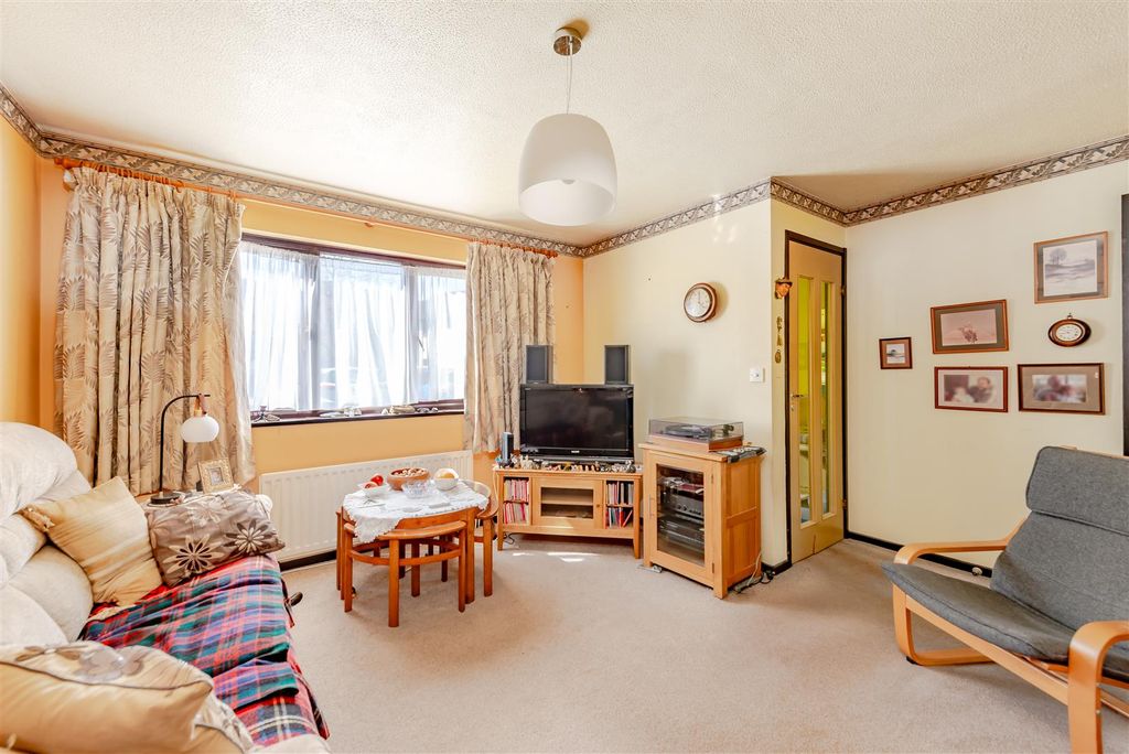 Property photo 2 of 14 19 Grassmere 8.Jpg