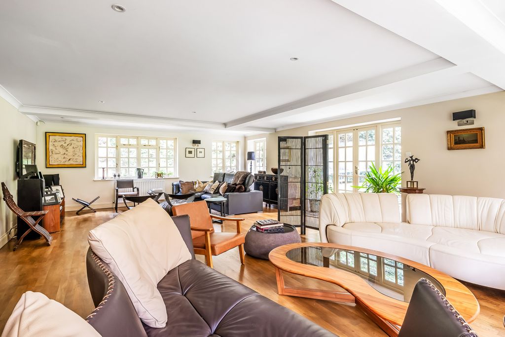 Property photo 2 of 11 Picture No. 04