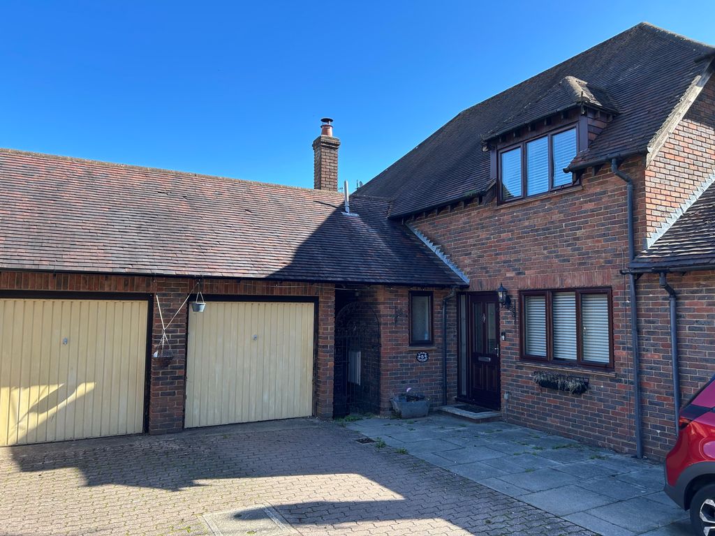Property photo 1 of 21