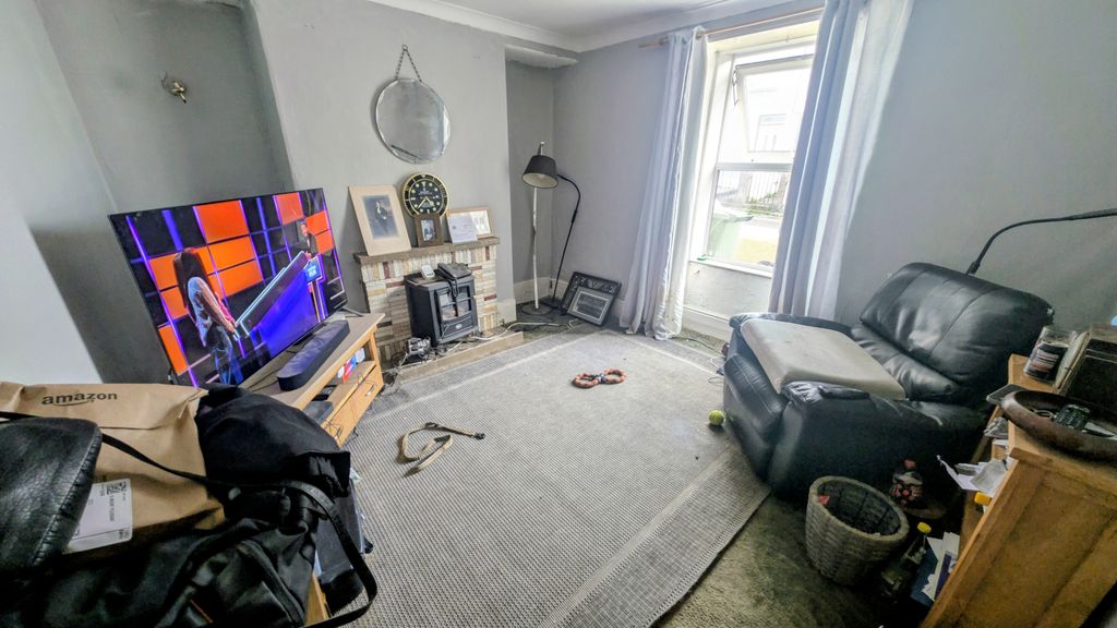 Property photo 2 of 9 Gallery