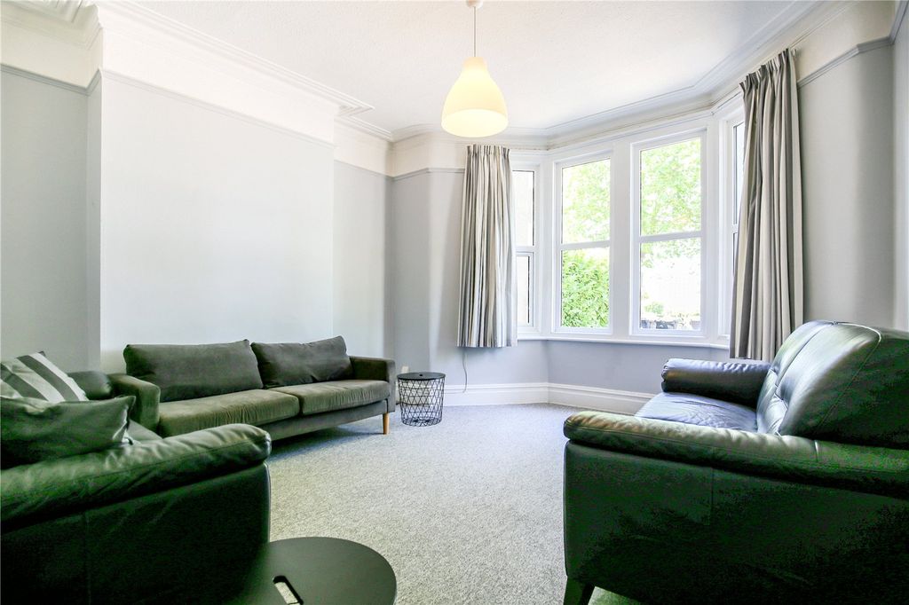 Property photo 2 of 17 Picture No. 23