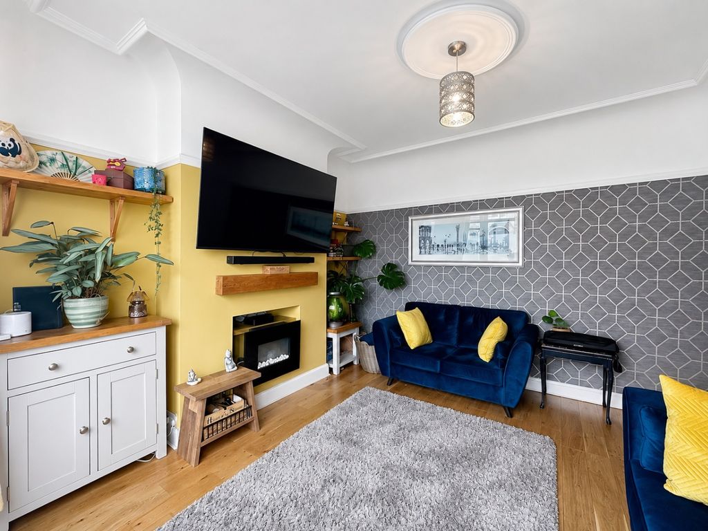 Property photo 3 of 16 5201444