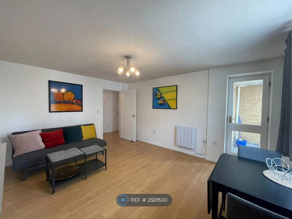 Property photo 3 of 12