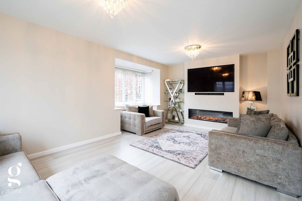 Property photo 3 of 40