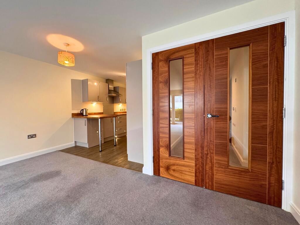 Property photo 3 of 23