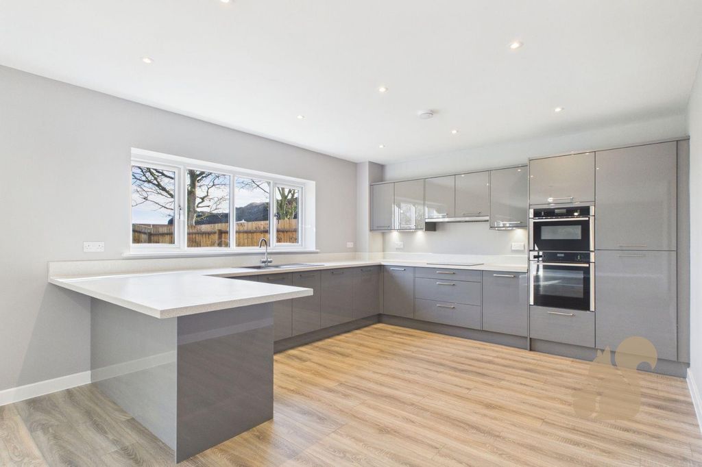 Property photo 3 of 10 8 Field Mews - Kitchen .Jpg