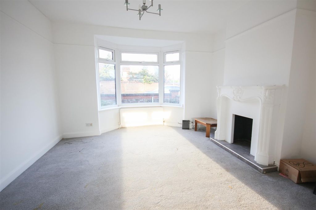 Property photo 2 of 11 Living 1.Jpg