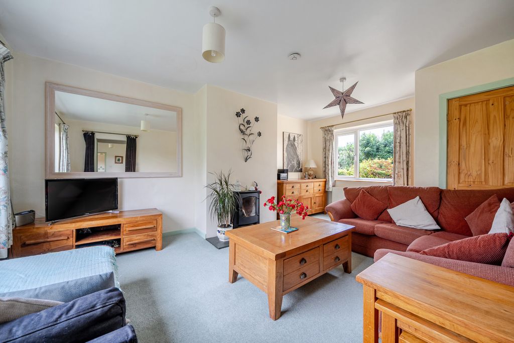 Property photo 3 of 22 1519817-15-1A09Fb...