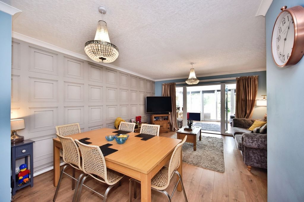 Property photo 2 of 13 Pbox-Img.Jpg