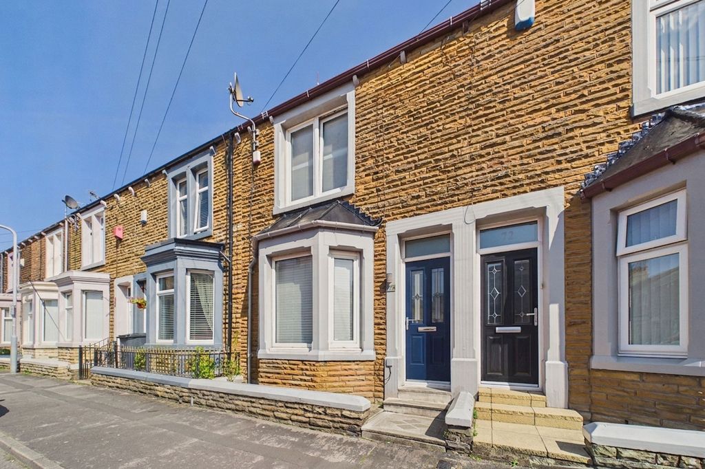 Property photo 1 of 16