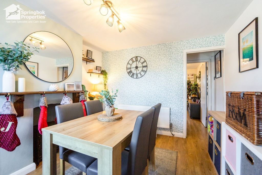 Property photo 3 of 13 Image 2