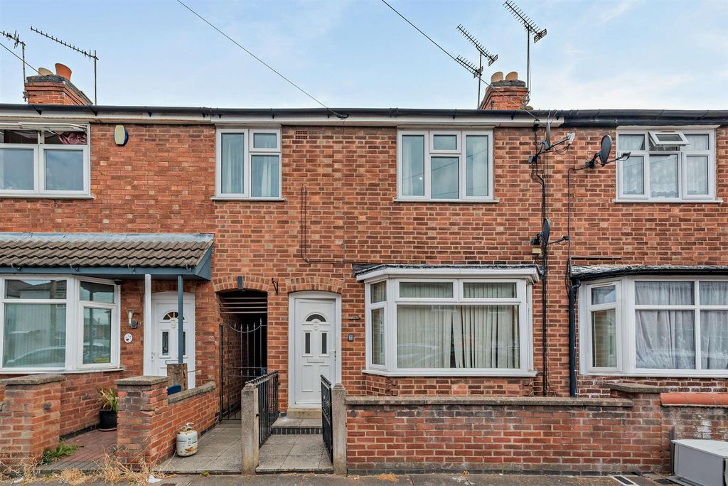 Property photo 1 of 12