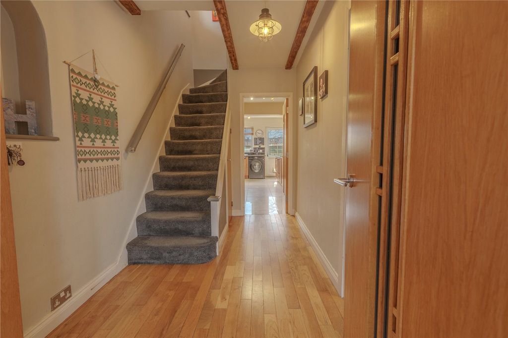 Property photo 3 of 15 Picture No. 02