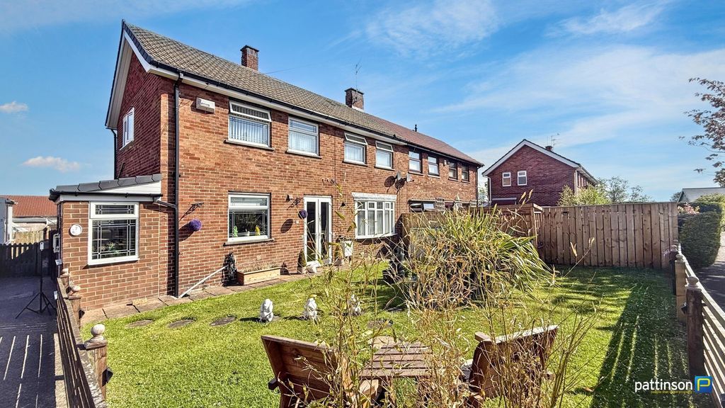Property photo 1 of 42