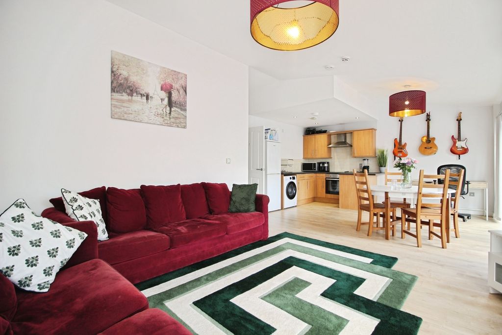 Property photo 1 of 15 Pbox-Img.Jpg