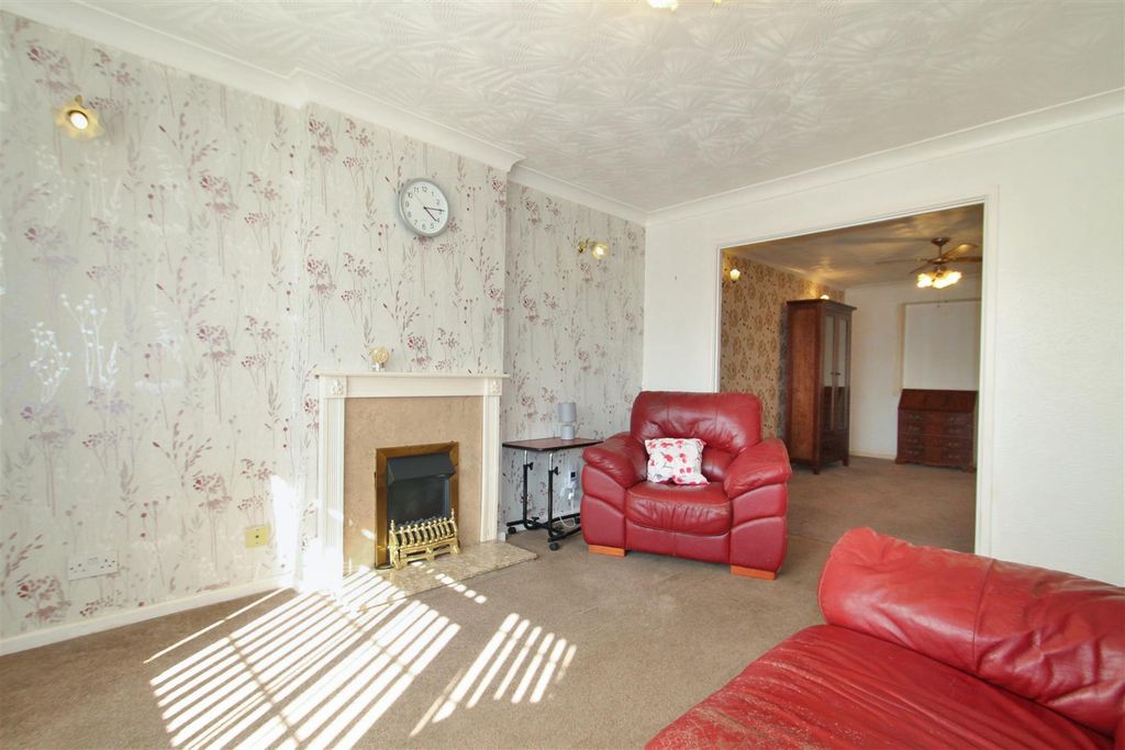 Property photo 2 of 17 Img_0744.Jpg