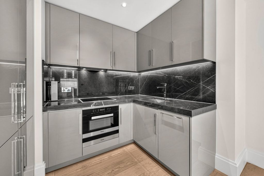 Property photo 3 of 25