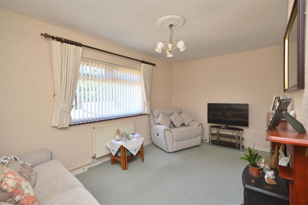 Property photo 2 of 13 Sitting Room