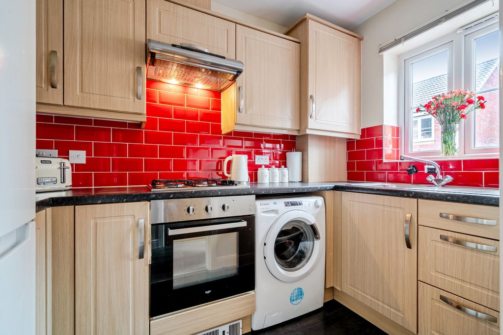 Property photo 3 of 21 1523096-16-1A0c33...