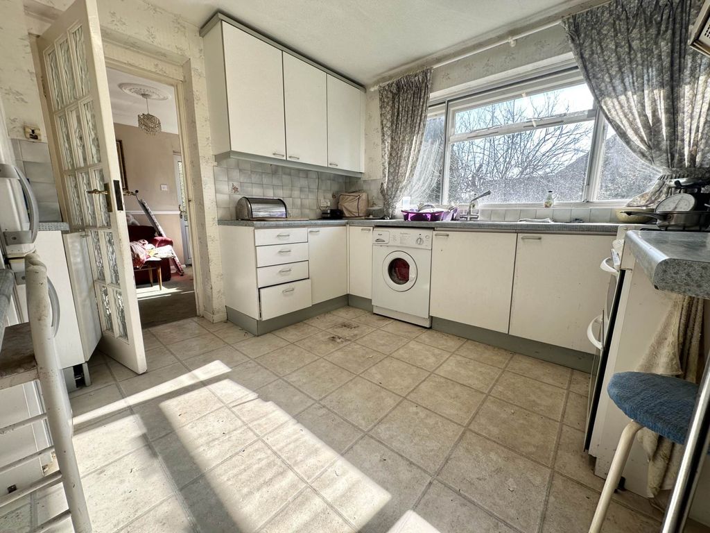 Property photo 3 of 9