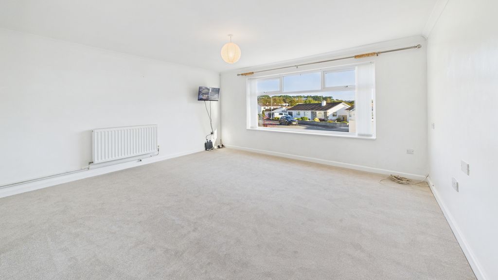 Property photo 3 of 12 Gallery