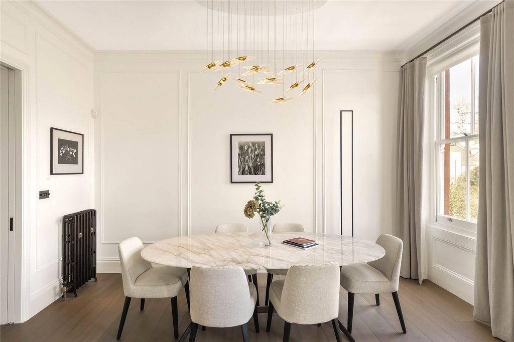 Property photo 2 of 9 Dining Area