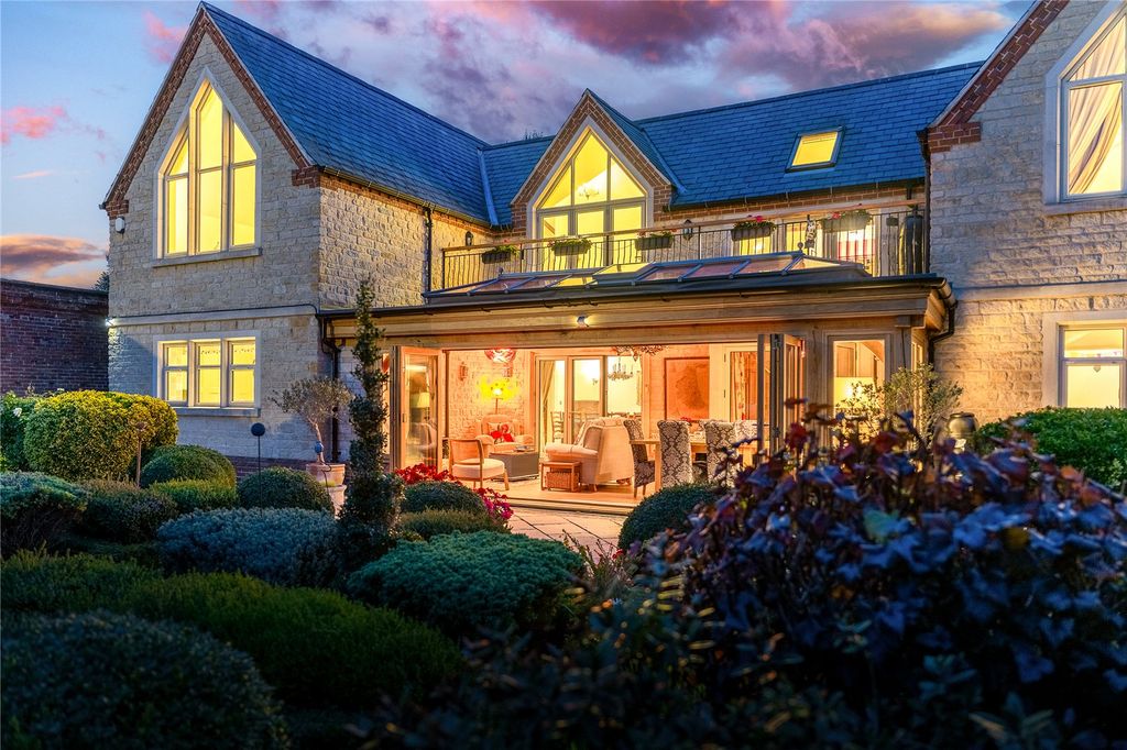 Additional image 18 of 4 bed detached house for saleJames Street, Lincoln, Lincolnshire LN2