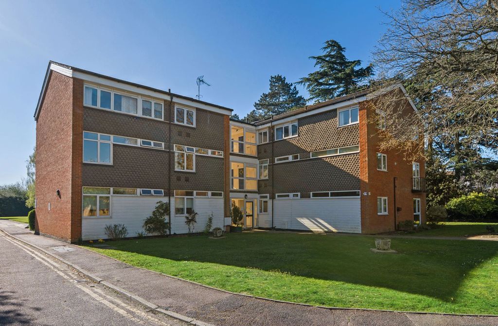 Property photo 1 of 12