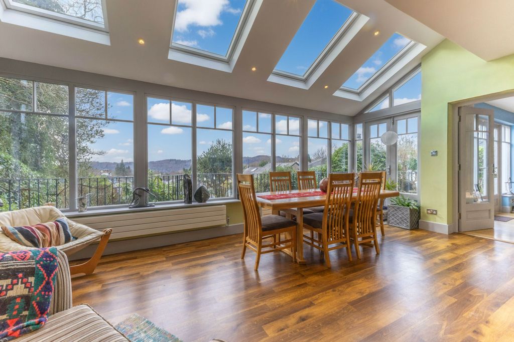 Property photo 1 of 39