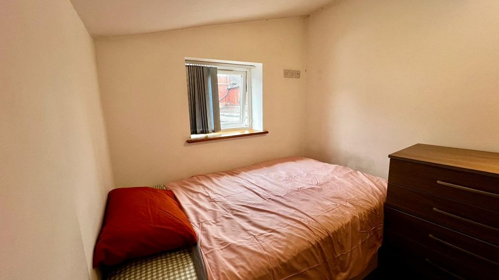 Property photo 2 of 4