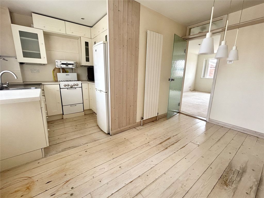 Property photo 2 of 14 Picture No. 04