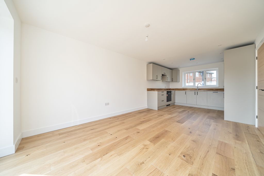 Property photo 2 of 19 1420509 (14)