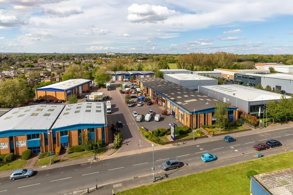 Property photo 1 of 5 Crown004A.Jpg