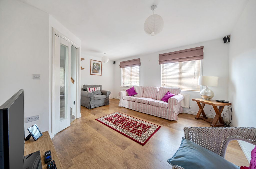 Property photo 2 of 20 1350130-7-68Babea...