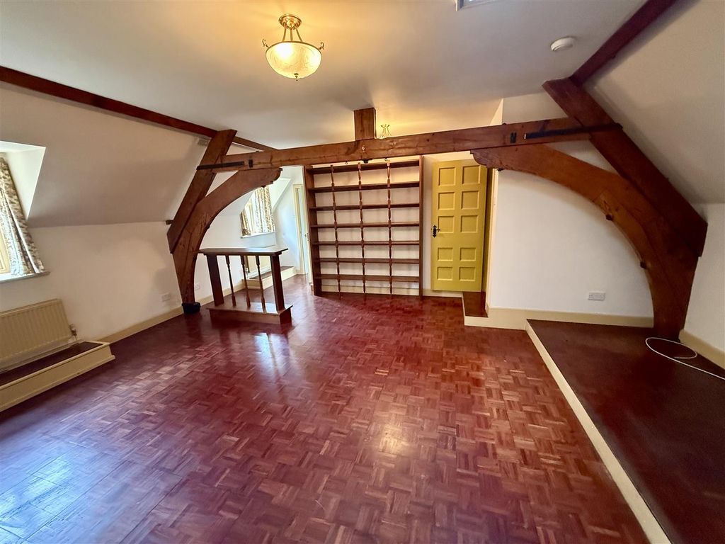 Property photo 3 of 26