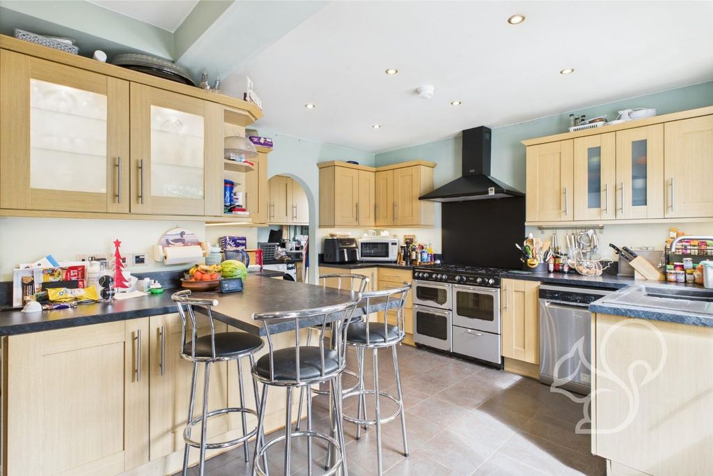 Property photo 2 of 20 Cam05287G0-Pr0049-Still012.Jpg