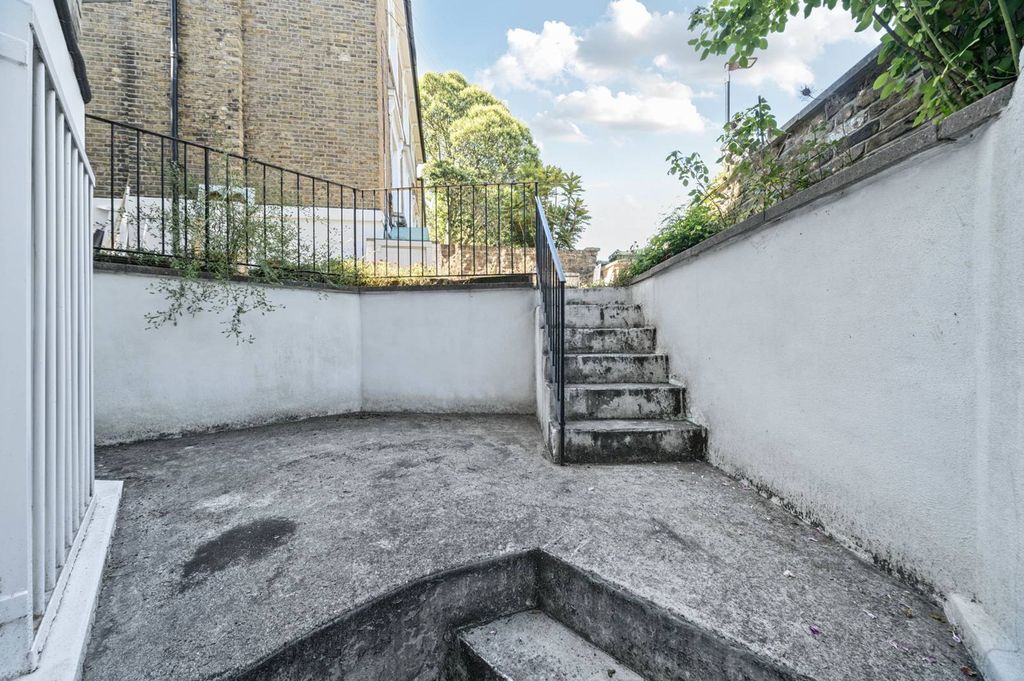 Property photo 3 of 3