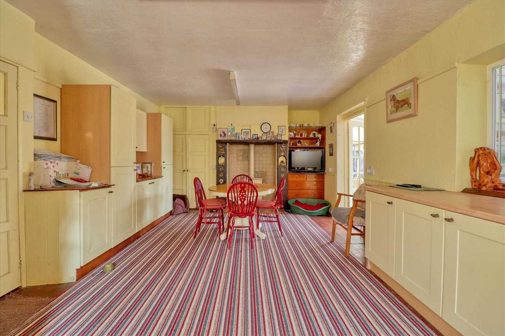 Property photo 3 of 16