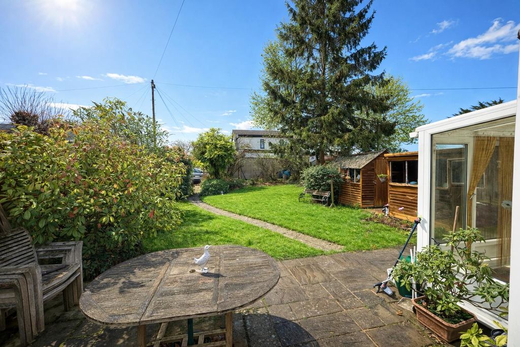 Additional image 5 of 4 bed detached bungalow for saleMount Pleasant Avenue, Hutton, Brentwood CM13