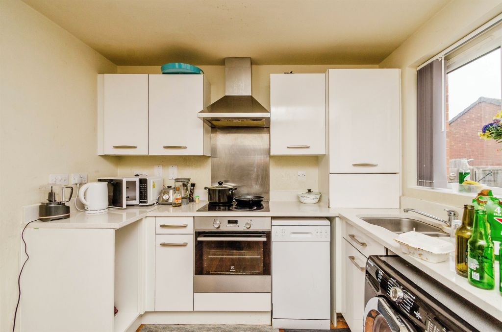 Property photo 2 of 17
