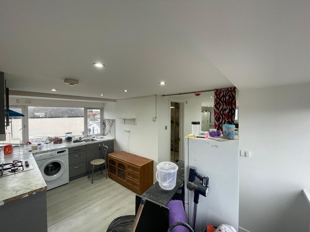 Property photo 2 of 5 Gallery