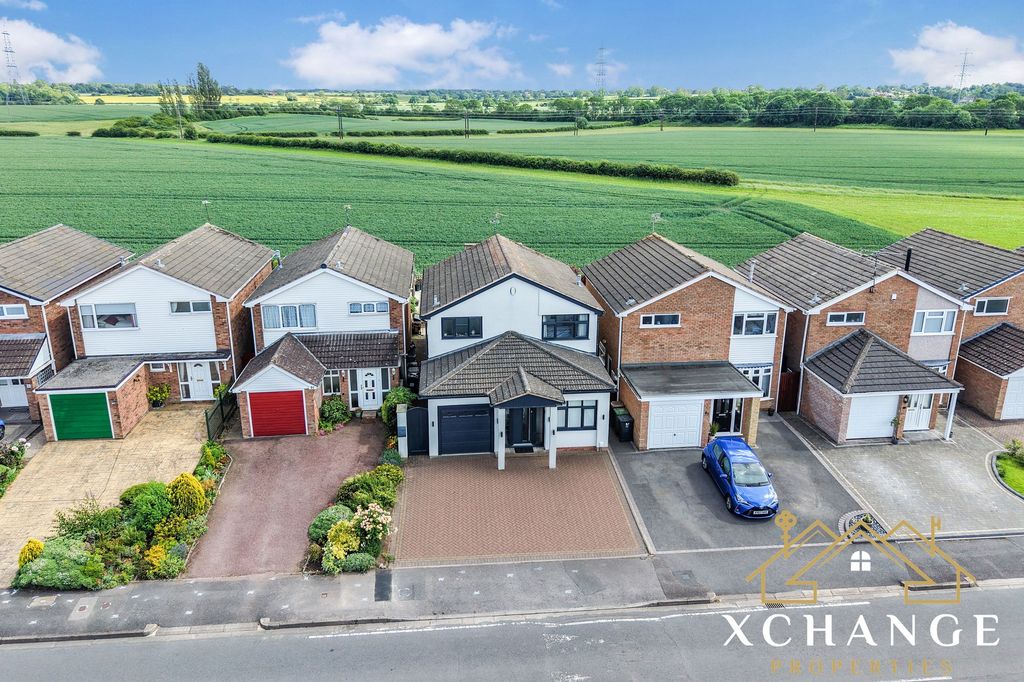 Property photo 1 of 32